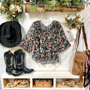 Beautiful boho blouse holiday Christmas perfect w shabby chic vibe